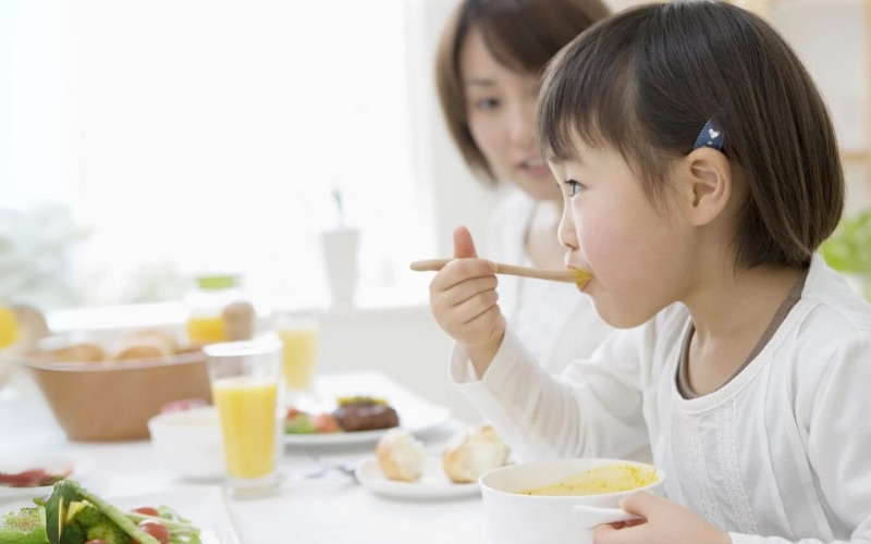 Cháo tổ yến đem lại giá trị sức khỏe cả về thể chất và tinh thần cho bé