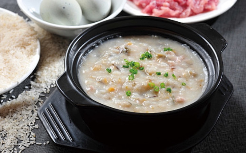 Cháo tổ yến thịt bằm
