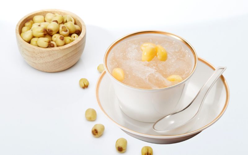 Nên cho bé ăn trước khi đi ngủ để hấp thụ trọn vẹn dưỡng chất 