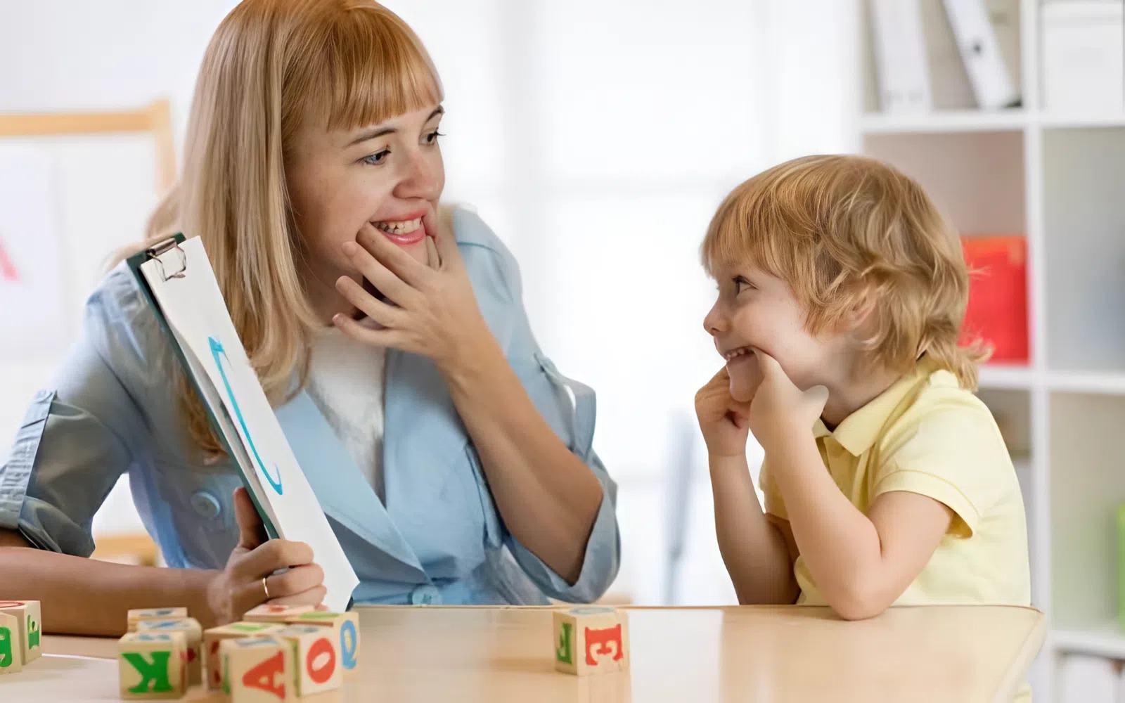 Khai Tâm thấu hiểu khó khăn của trẻ